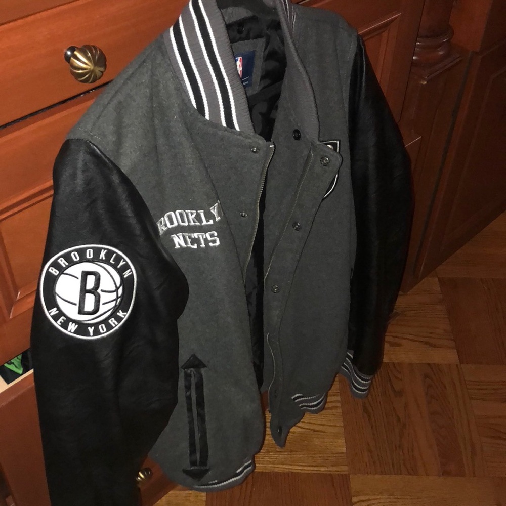 Brooklyn Nets jacket - Picture 2 of 4